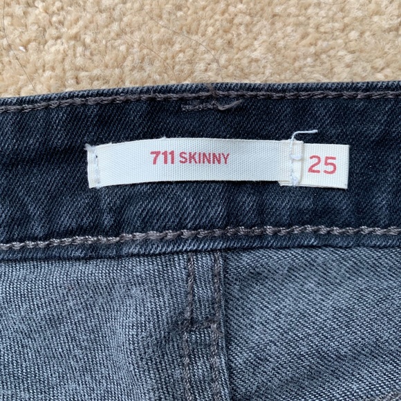 Levi’s 711 two toned Jean - Picture 6 of 6